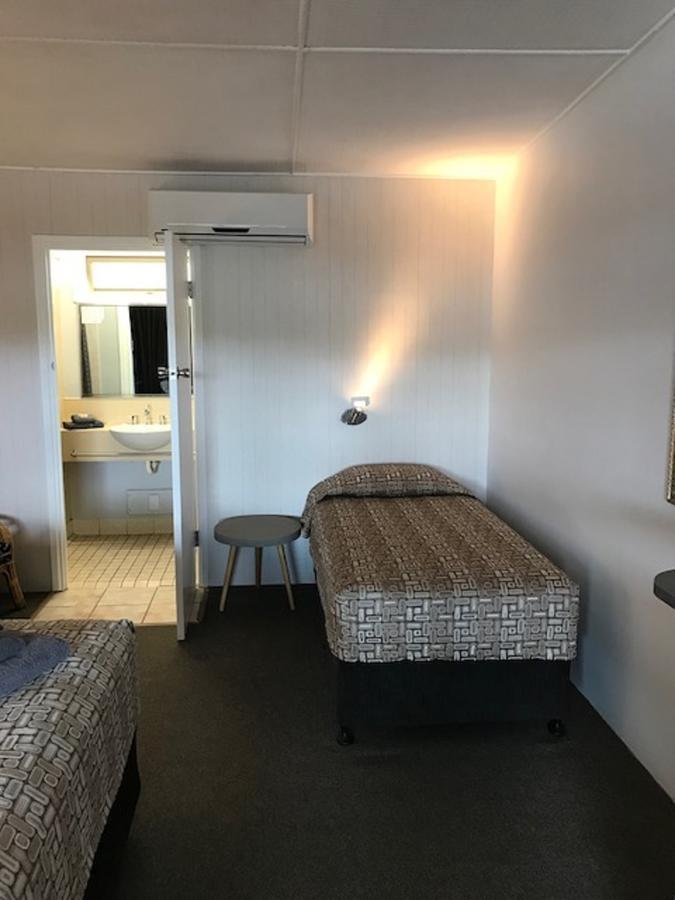 Central Motel Gin Gin 외부 사진