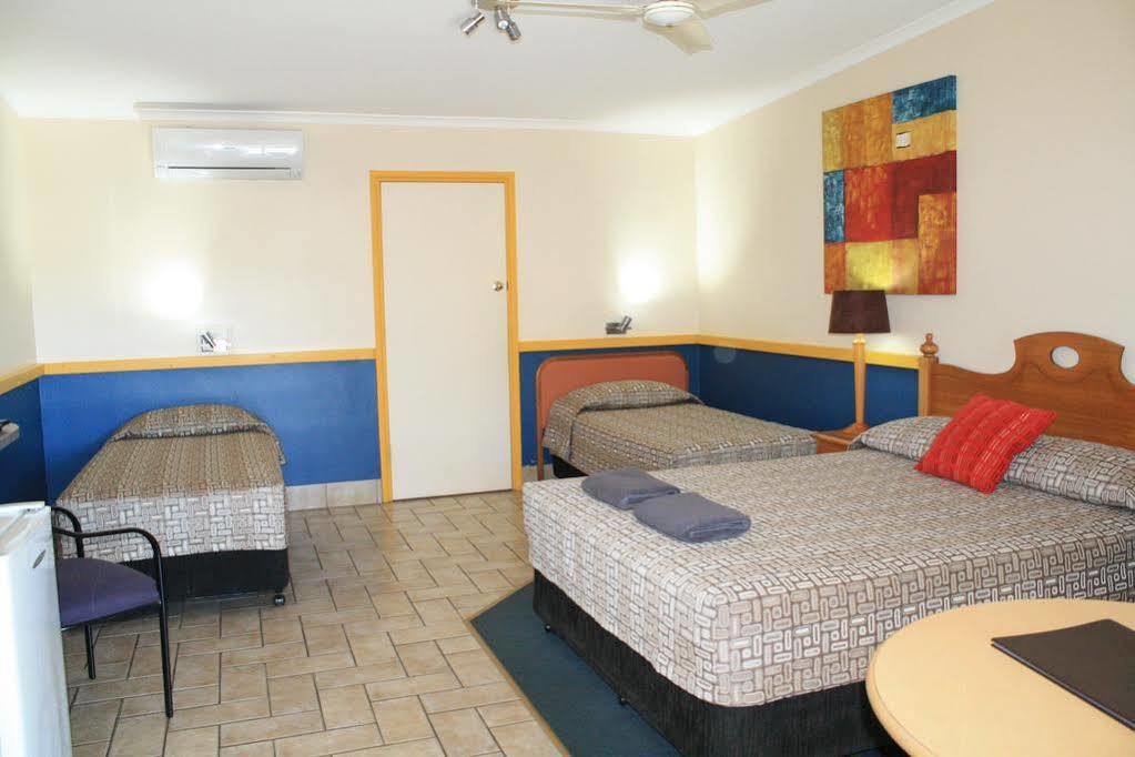Central Motel Gin Gin 외부 사진