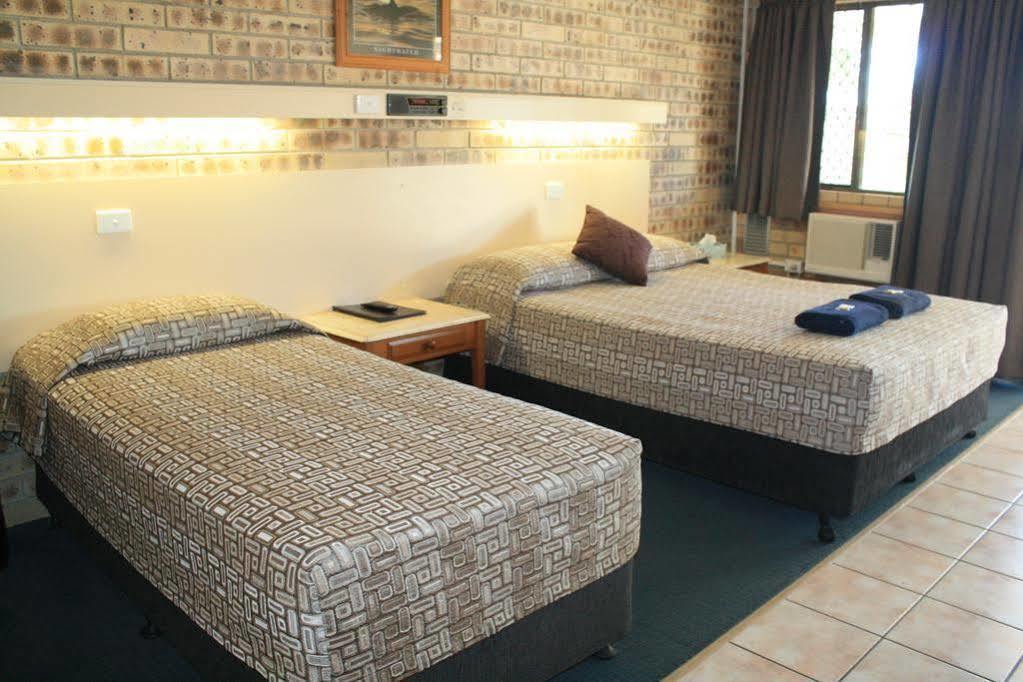 Central Motel Gin Gin 외부 사진